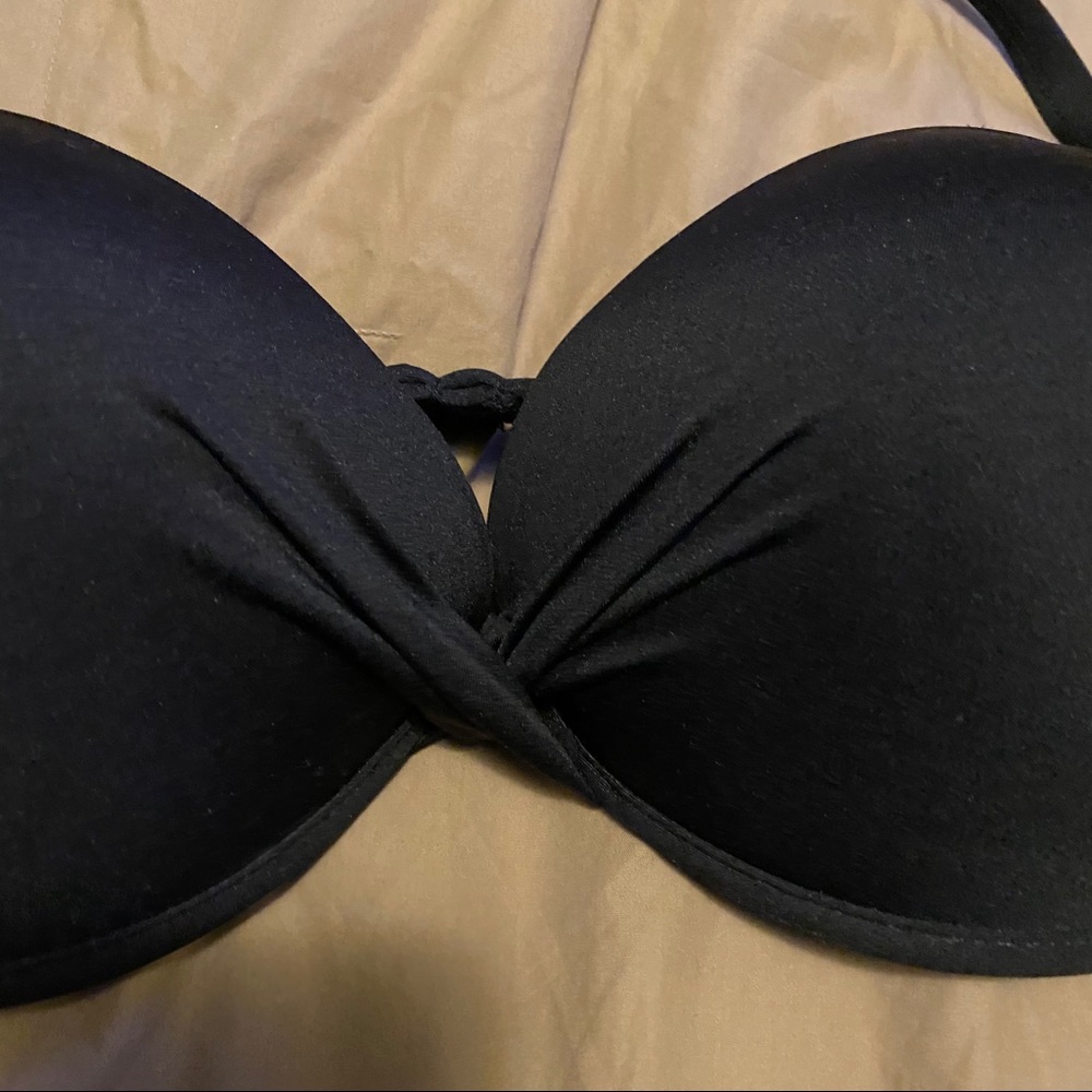 Black bikini top with strap
